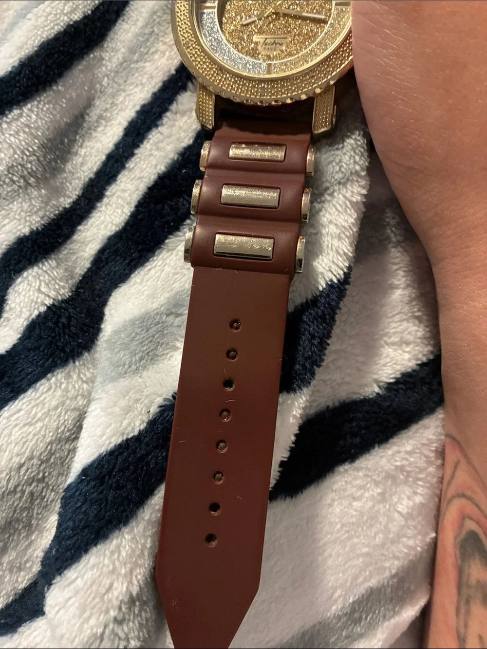 Brown Glitter Dial Smartwatch with Metallic Accents